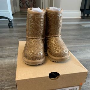 UGG Classic Glitter Leopard Tan 6